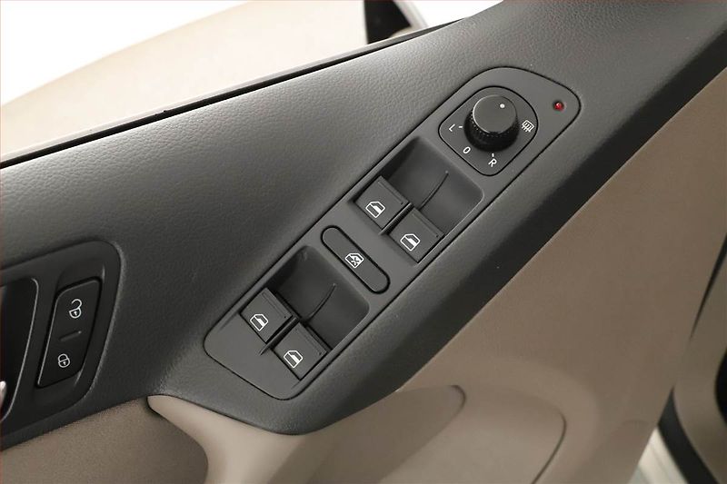 Volkswagen Tiguan (2010) 1.4 TSI, 4X4, Park. senzory - fotka 9 z 12
