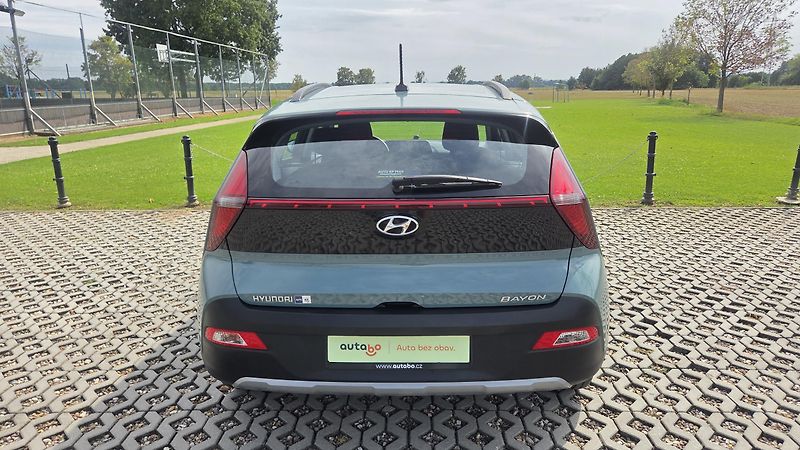 Hyundai Bayon (2023)  1.2i 62 kW ComfortClub CZ DPH - fotka 7 z 28
