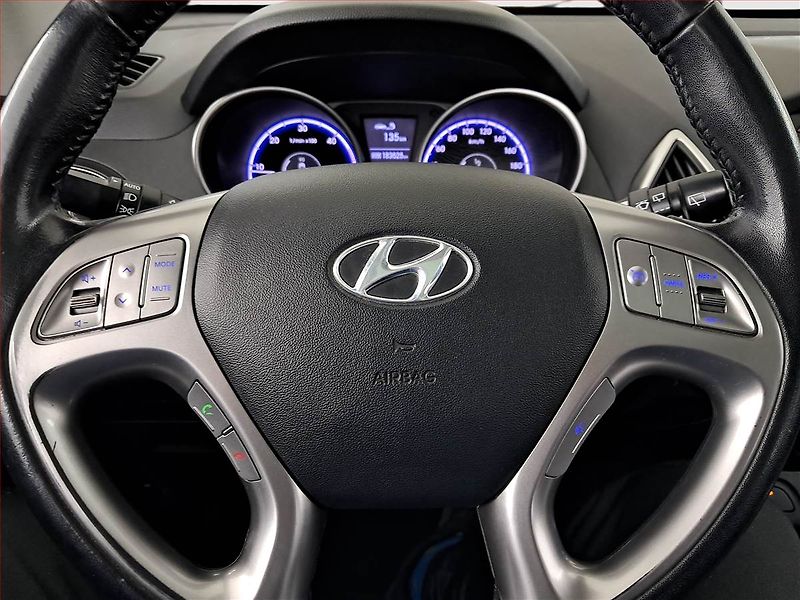 Hyundai ix35 (2010) 2.0 CRDi, 4X4, Serv.kniha - fotka 15 z 16