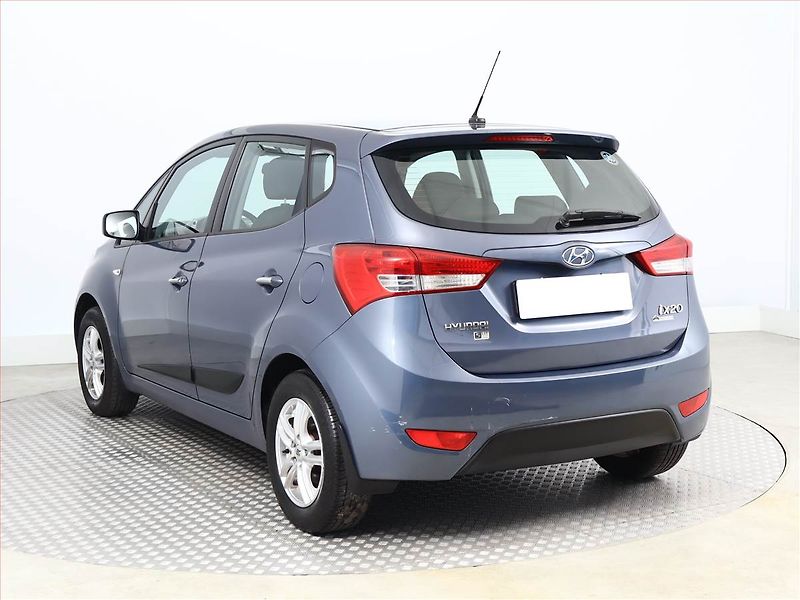 Hyundai ix20 (2012) 1.4 CVVT, ČR,1.maj - fotka 4 z 12