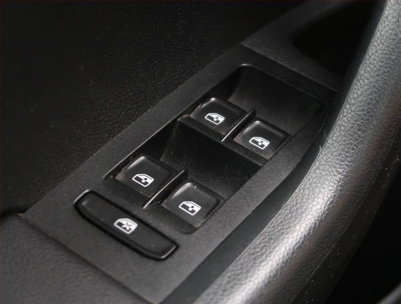Škoda Octavia (2015) RS 2.0 TSI, Automat, Kůže - fotka 18 z 22