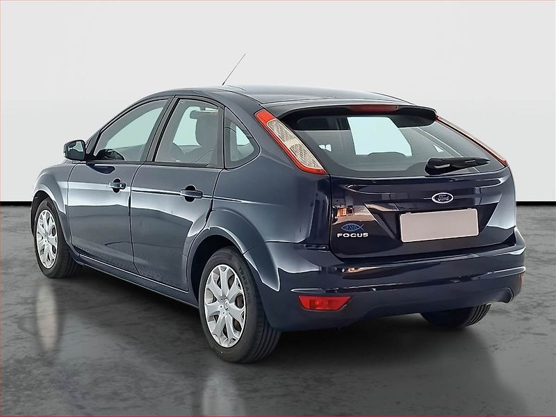 Ford Focus (2011) 1.6 16V, nová STK, zamluveno - fotka 4 z 13