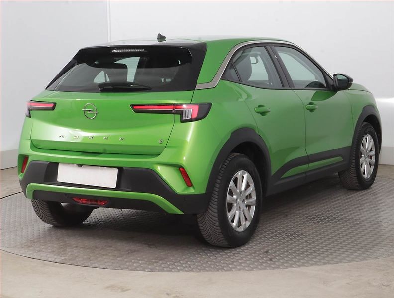 Opel Mokka (2022) Electric 50 kWh, SoH 97% - fotka 5 z 18
