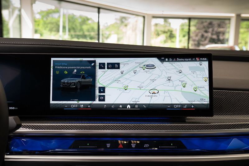 BMW Ostatní M70 xDrive Bower&Wilkins Diamo - fotka 14 z 23