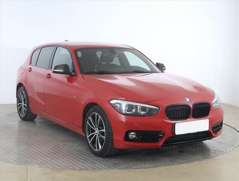 BMW Řada 1 (2017) Sport Line 118i, Automat - fotka 1 z 19