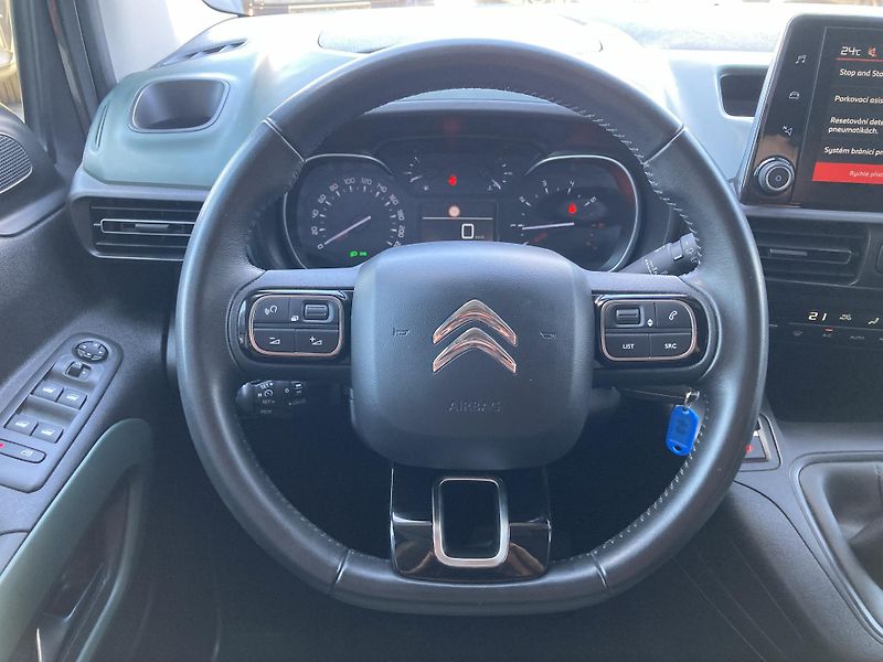 Citroën Berlingo XTR XL 1.5 BlueHDi 96 kW - fotka 12 z 22