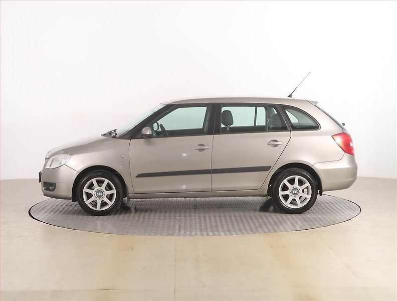 Škoda Fabia (2008) Ambition 1.2 12V, Serv.kniha - fotka 3 z 15