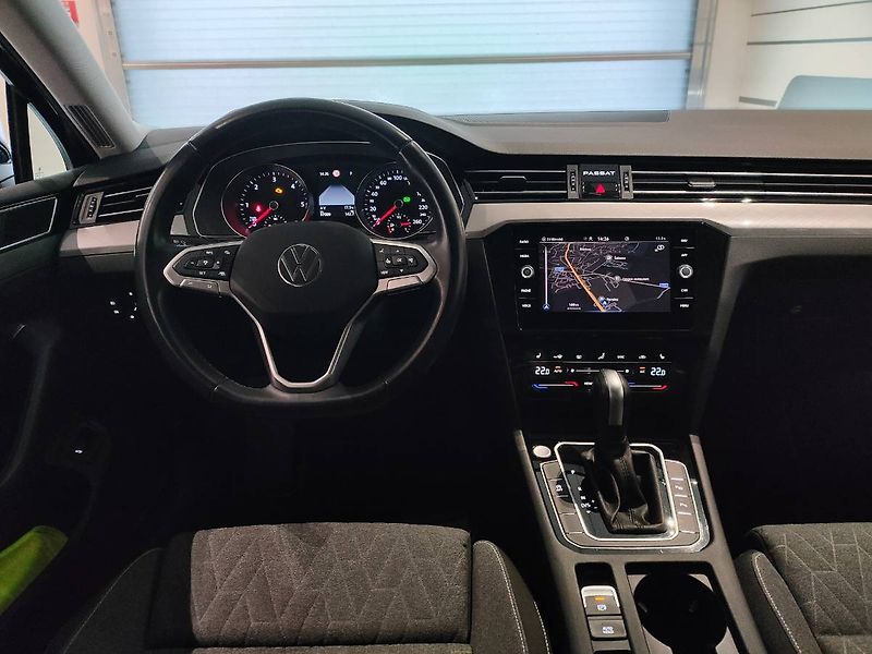 Volkswagen Passat Variant (2022) 2.0 TDI (110kW/150k) DSG, Busi - fotka 11 z 27