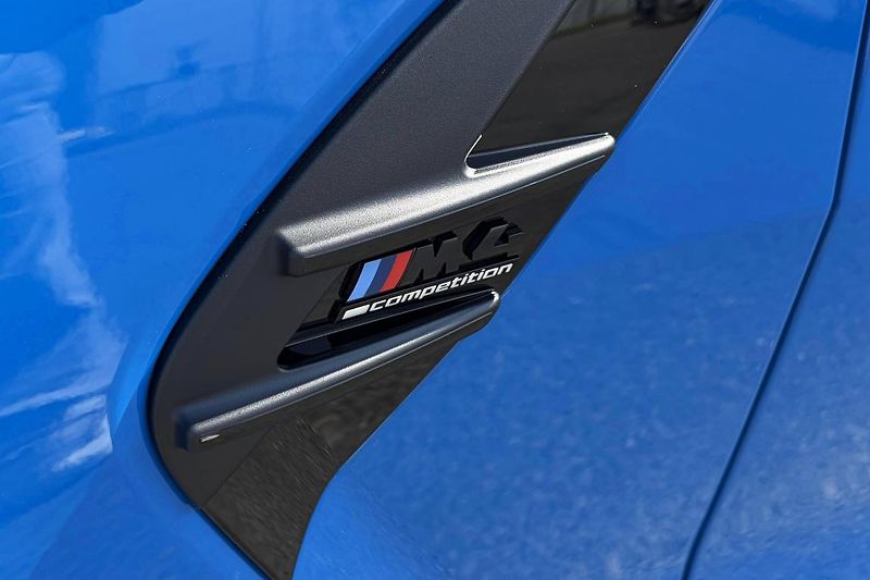 BMW M4 Competition M xDrive - fotka 8 z 9