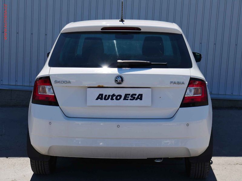 Škoda Fabia (2015) 1.2 TSI, ČR, LED, AC, temp - fotka 5 z 19