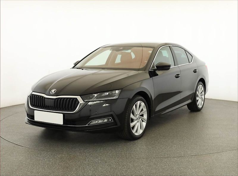 Škoda Octavia (2024) Style 1.5 TSI e-tec - fotka 2 z 20