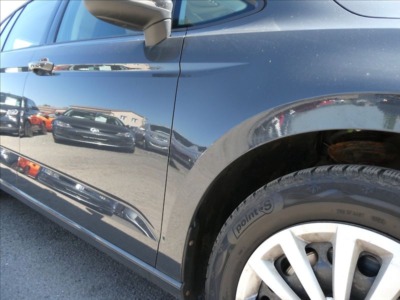 Volkswagen Touran 1,6 TDi DSG 7.míst,1maj.,závěs - fotka 14 z 35