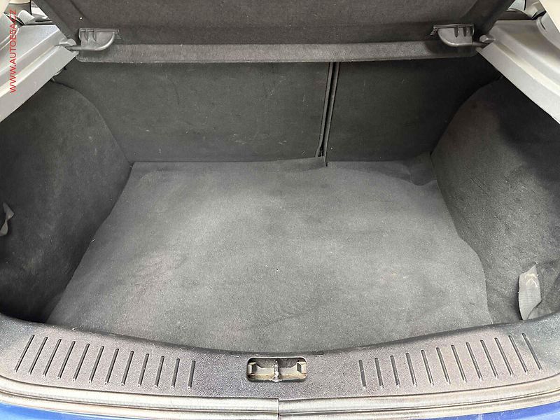 Ford Focus (2008) 1.6i, AC, temp - fotka 7 z 14