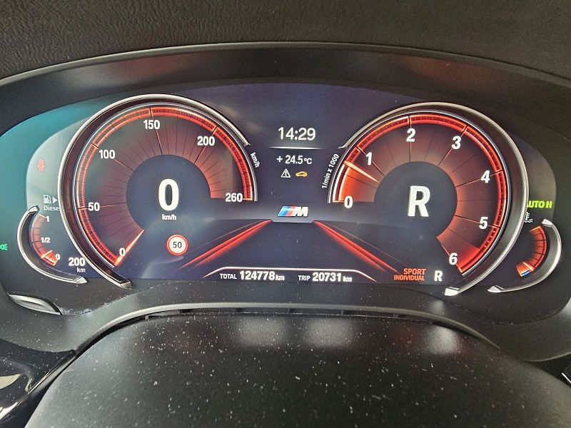 BMW Řada 6 640d xDrive - fotka 21 z 32