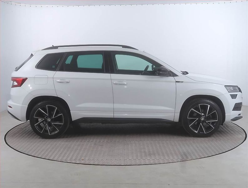 Škoda Karoq (2019) 2.0 TSI - fotka 6 z 29