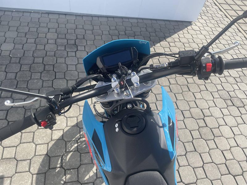 Aprilia (2026) SX 125 EU5+ - fotka 10 z 12