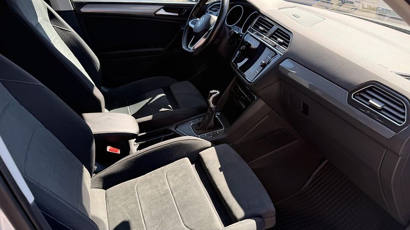 Volkswagen Tiguan (2022) 2.0 TDI,LIFEREZERVOVÁNO - fotka 35 z 40