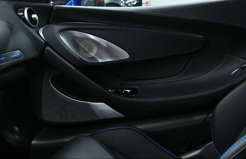 McLaren GT (2023) - fotka 11 z 15