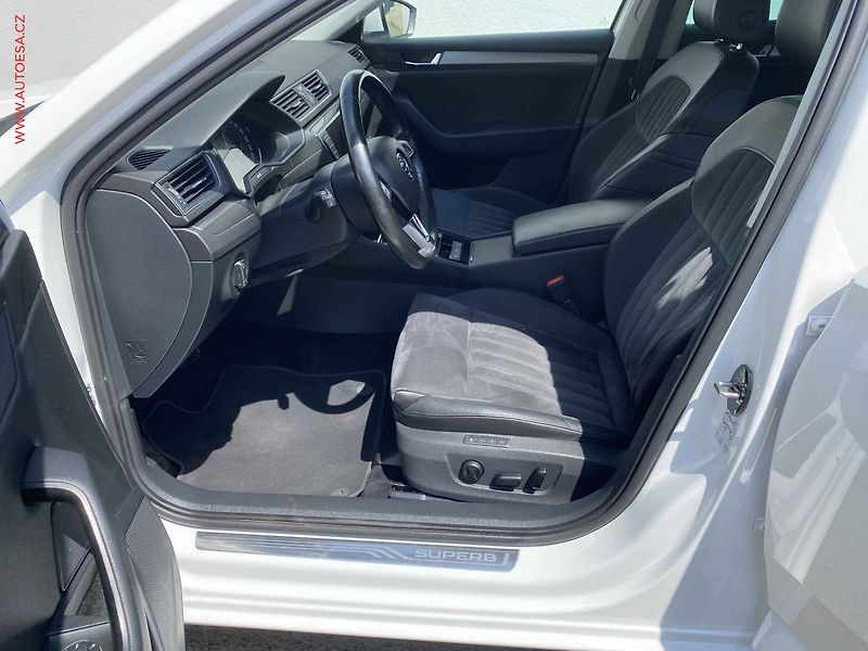 Škoda Superb (2016) 2.0TDi, Style, DSG, bixen - fotka 9 z 19