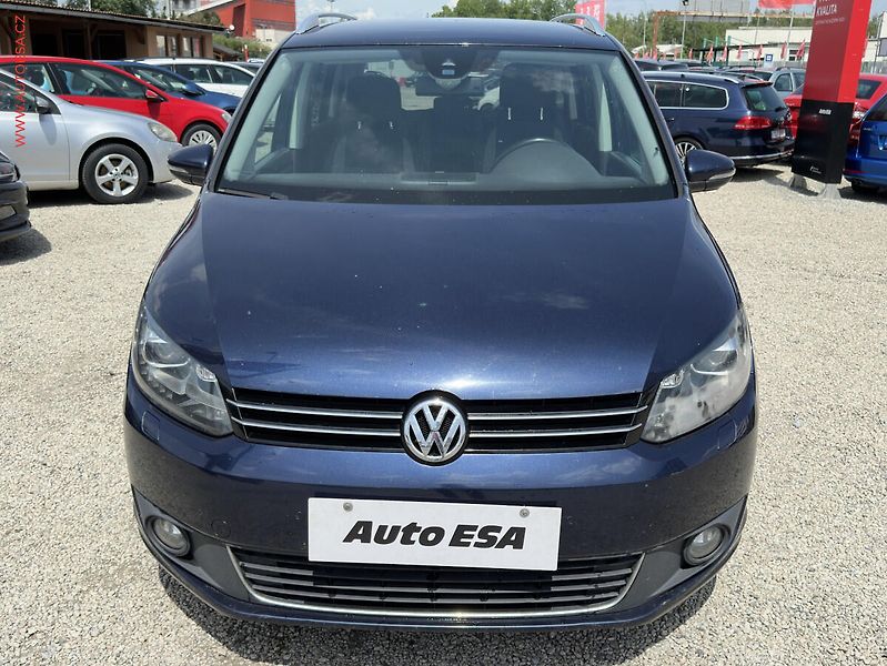Volkswagen Touran (2013) 1.6 TDi DSG, DSG, AC - fotka 2 z 19