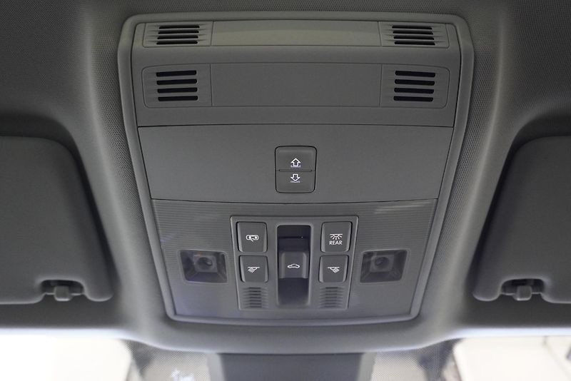 Škoda Karoq (2018) 1.5i 110 kW STYLE AUTOMAT - fotka 26 z 37