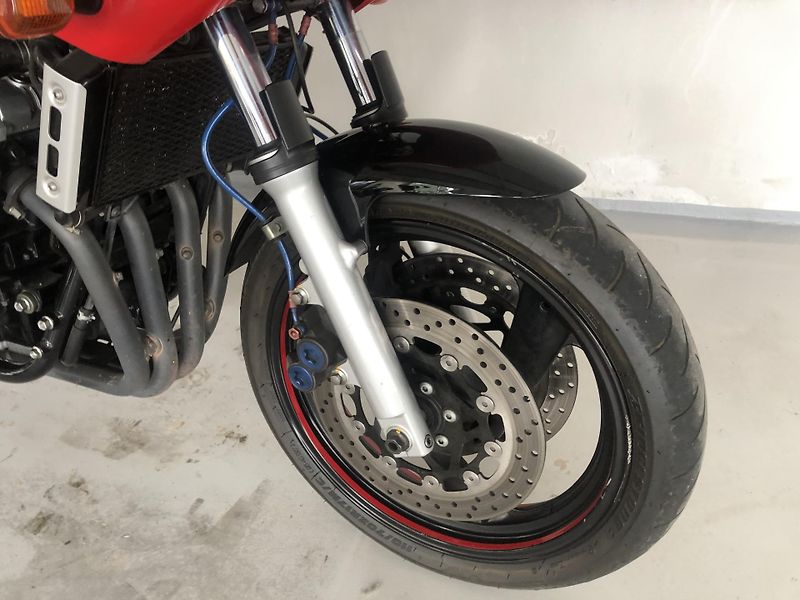 Yamaha FZS 600 Fazer - fotka 19 z 20