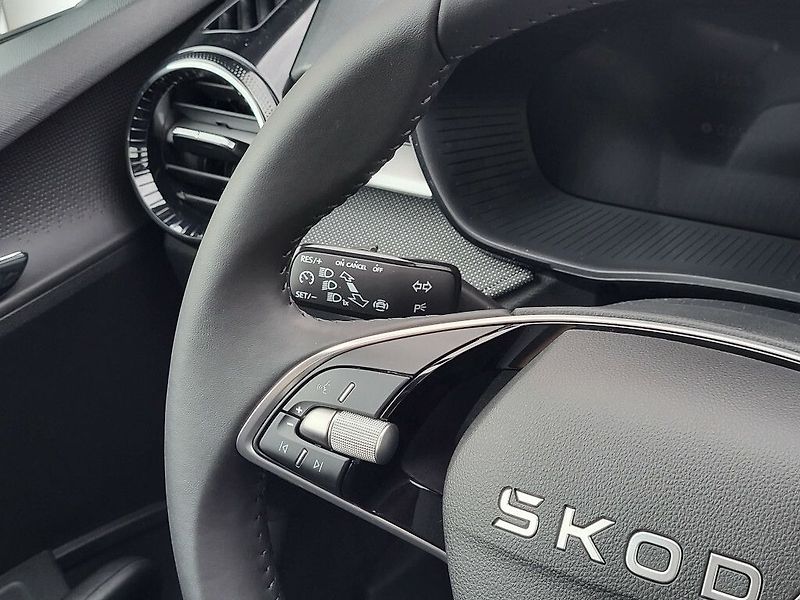 Škoda Fabia Classic 1,0TSI 85kW - fotka 14 z 27