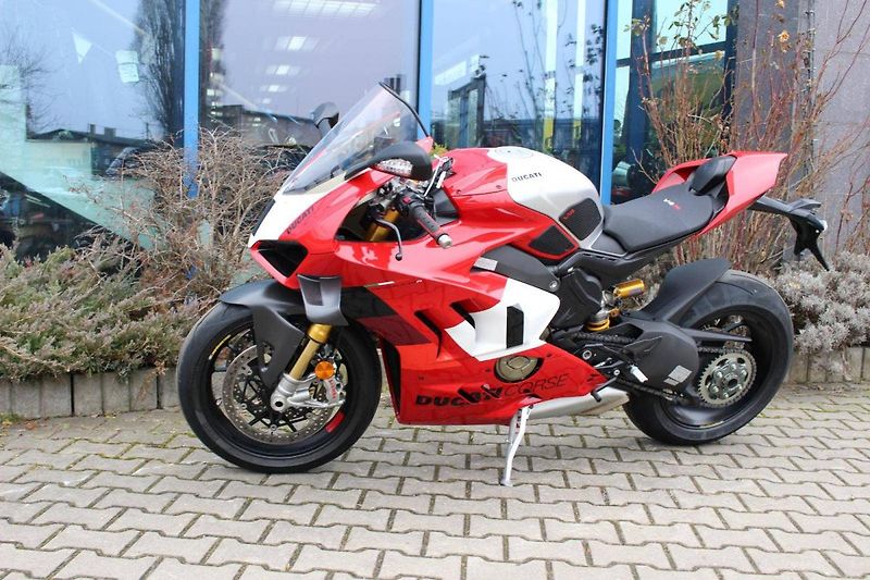 Ducati Panigale V4 R (2023) 2023 4400KM - fotka 10 z 12