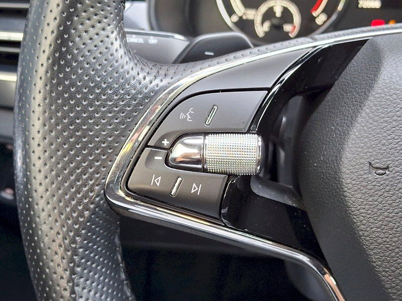 Škoda Kamiq (2021) Style DSG 1,0TSi 81kW - fotka 28 z 33