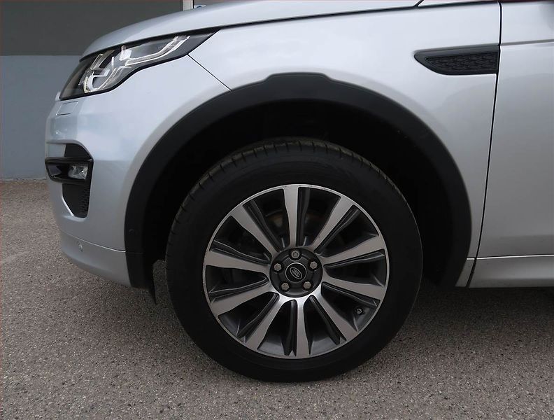 Land Rover Discovery Sport (2018) HSE TD4 - fotka 15 z 25