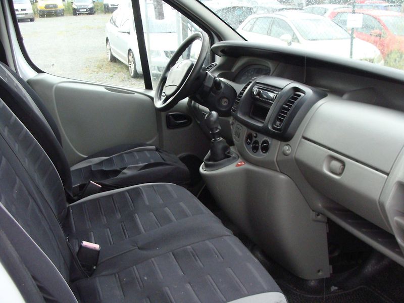 Renault Trafic 2.0 DCi L2H1, 66 kW, tažné - fotka 14 z 22
