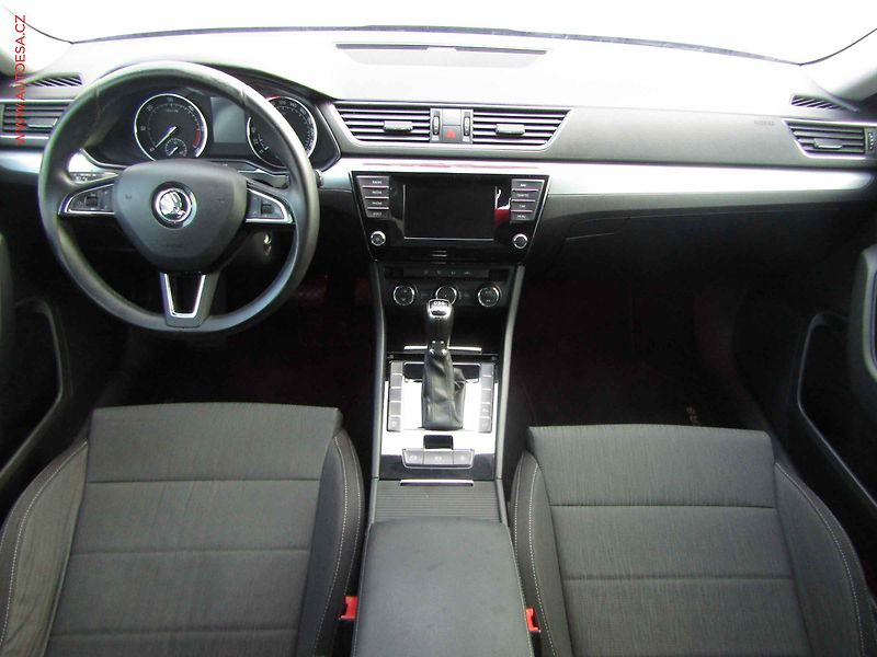 Škoda Superb (2016) 1.6 TDi, Ambition, DSG, navi - fotka 8 z 21