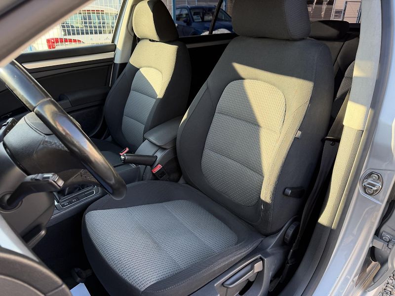 Škoda Superb II 2,0 TDi/103kW - Klima,ESP,. - fotka 12 z 71