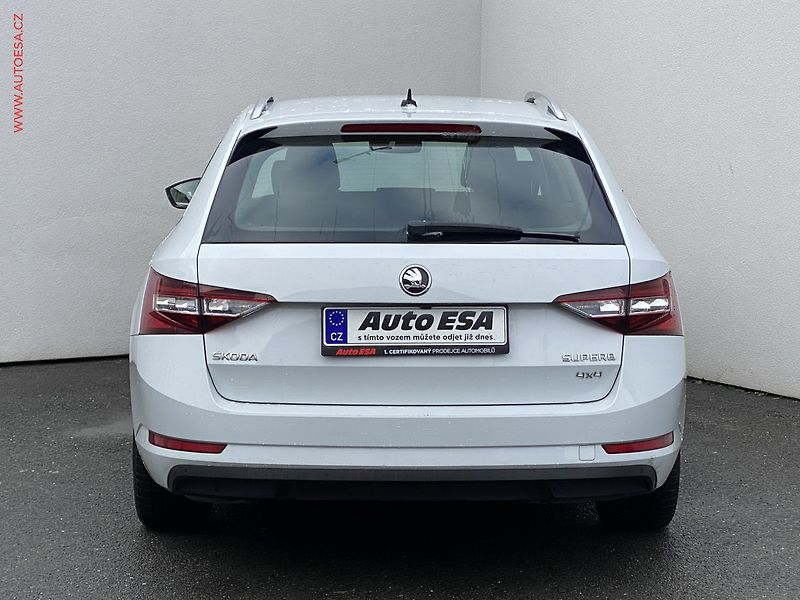 Škoda Superb (2016) 2.0 TDi 4x4, ČR, L&K, DSG, - fotka 5 z 21