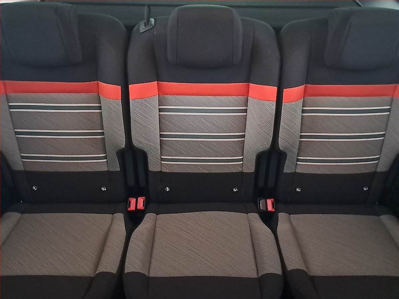 Citroën Berlingo (2019) Feel 1.2 PureTech, 5Míst, ČR - fotka 10 z 16