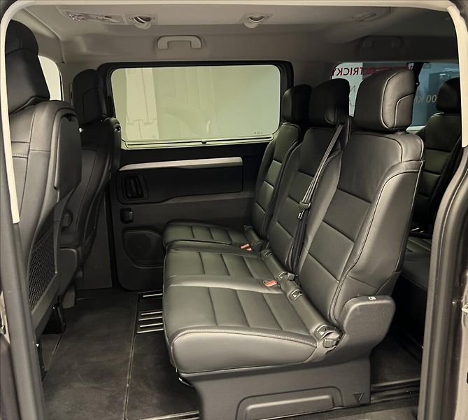 Toyota ProAce Verso EV AT VIP L2 - fotka 8 z 15