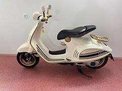 Vespa 946 946 CHRISTIAN DIOR - fotografie inzerátu