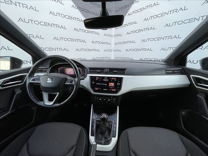 Seat Arona 1,0 TSi,Xcellence,STK do 2/28 - fotka 20 z 25