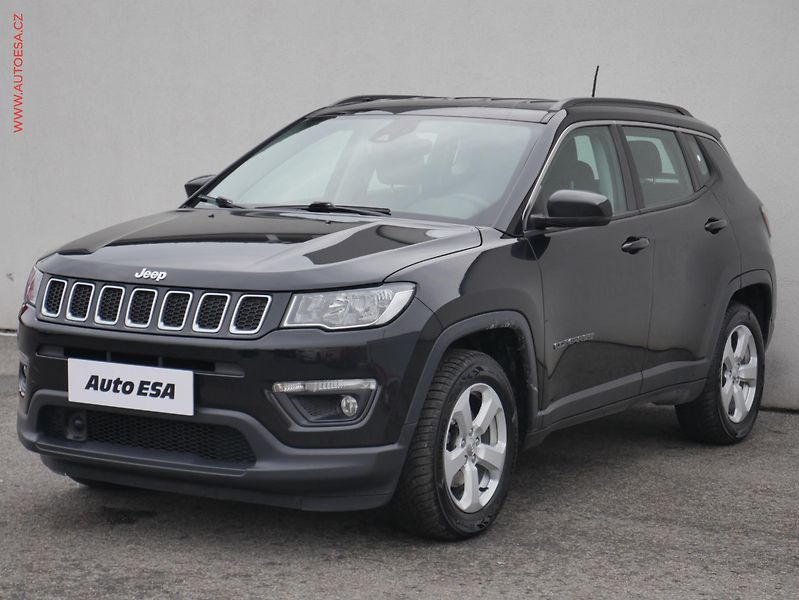 Jeep Compass (2018) 1.6 M-Jet, ČR, Longitude - fotka 3 z 21