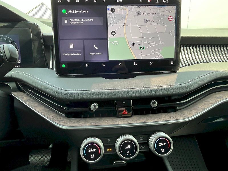 Škoda Superb (2025) 2.0 TDI 142kW 4x4 L&K Combi DS - fotka 23 z 32