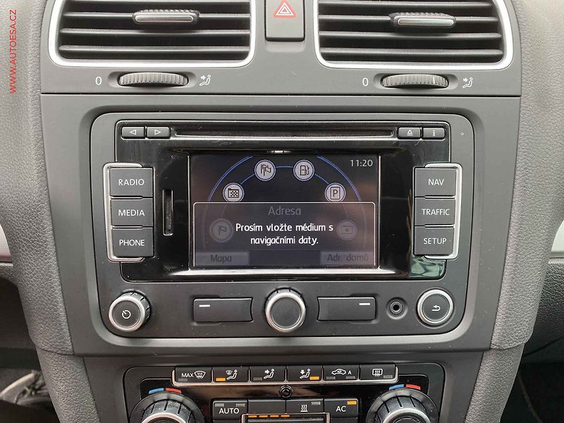 Volkswagen Golf (2010) 1.6 TDi, Team - fotka 17 z 18