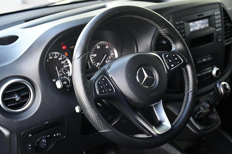 Mercedes-Benz Vito 111CDI L TOURER PRO - fotka 15 z 29
