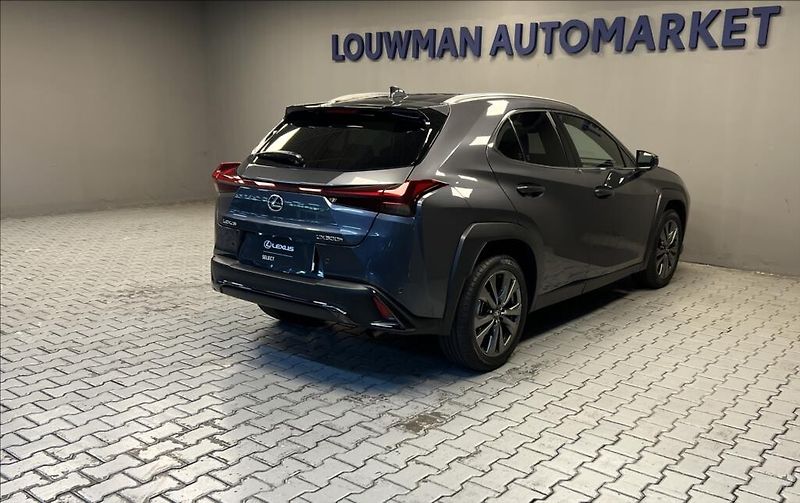 Lexus UX 300h 300h 2,0 HEV F SPORT DESIGN - fotka 2 z 14
