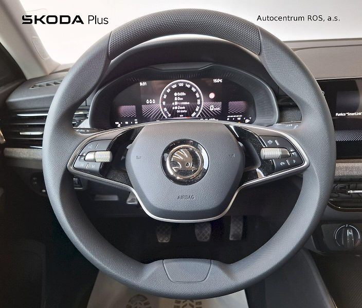 Škoda Scala (2024) SELECTION TSI 85/1.0 M6F - fotka 5 z 29