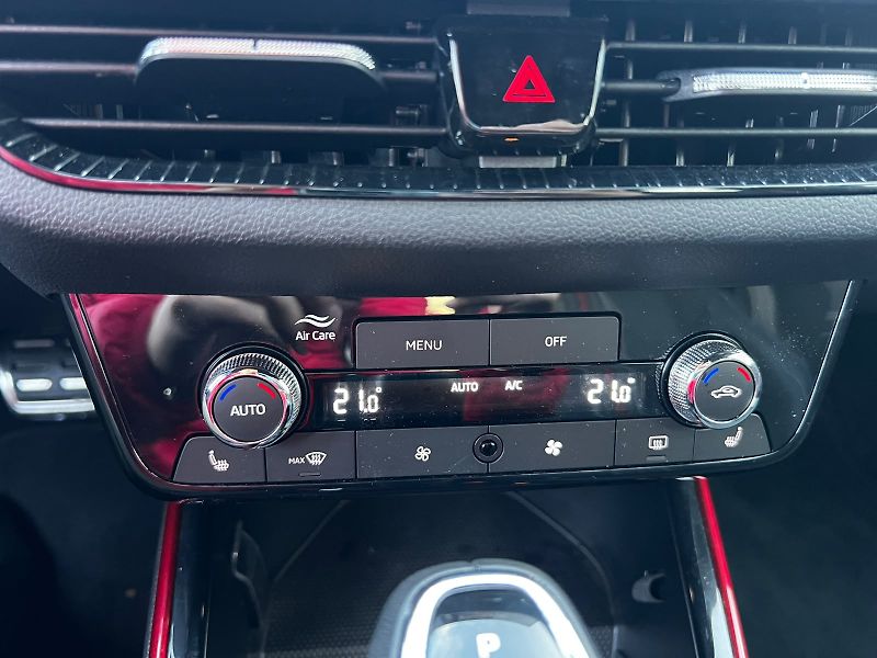 Škoda Fabia Monte Carlo 1,5 TSI 110KW DSG - fotka 19 z 26