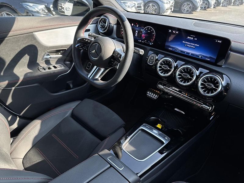 Mercedes-Benz CLA 200 kupé CZ, 1. majitel - fotka 12 z 15
