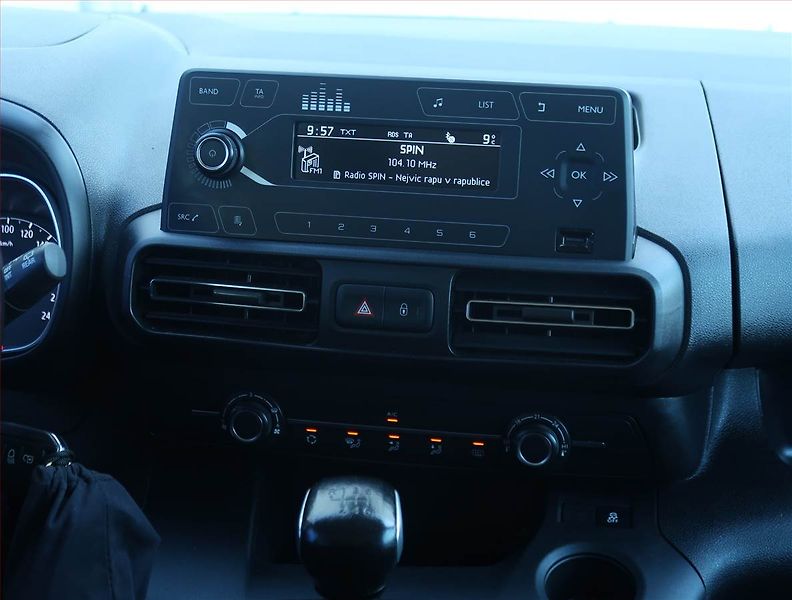 Opel Combo (2018) Enjoy 1.2 Turbo, 5Míst, ČR - fotka 12 z 20