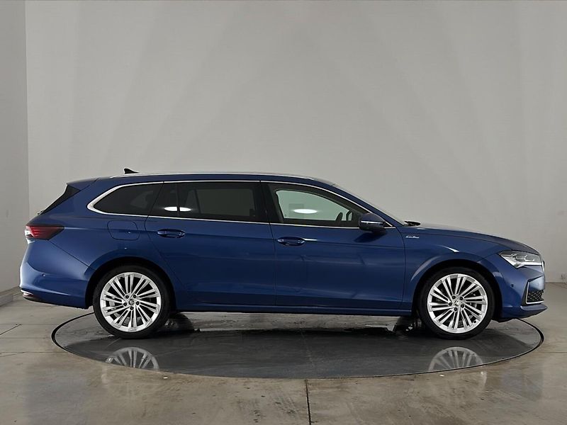 Škoda Superb L&K 4x4 DSG - fotka 16 z 30