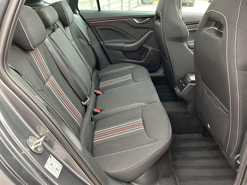 Škoda Kamiq 1.0 TSI Monte Carlo - fotka 25 z 30