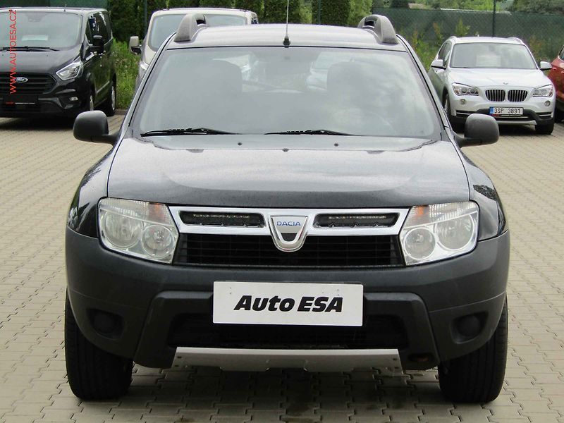 Dacia Duster (2011) 1.6i, ČR - fotka 2 z 16